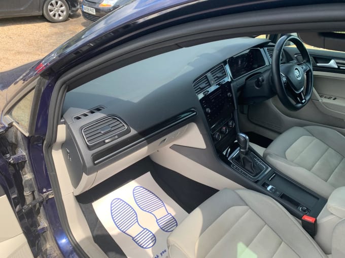 2019 Volkswagen Golf