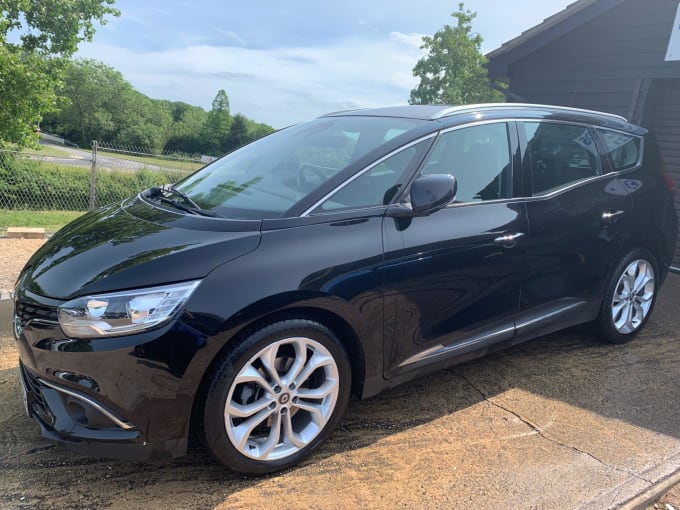 2025 Renault Grand Scenic