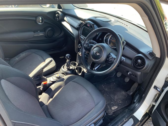 2025 Mini Hatch