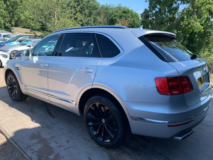 2025 Bentley Bentayga