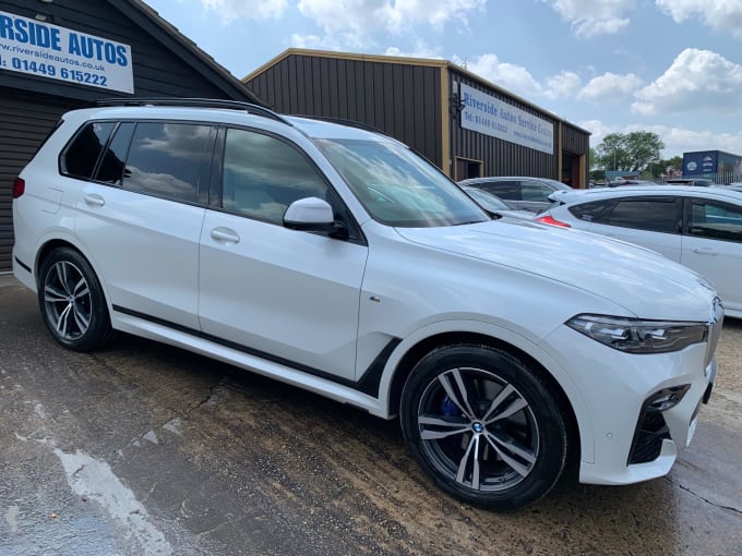 2025 BMW X7