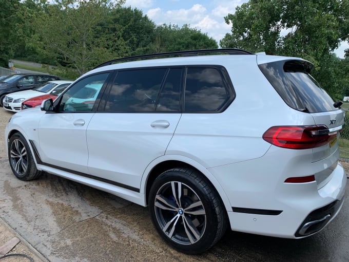2025 BMW X7