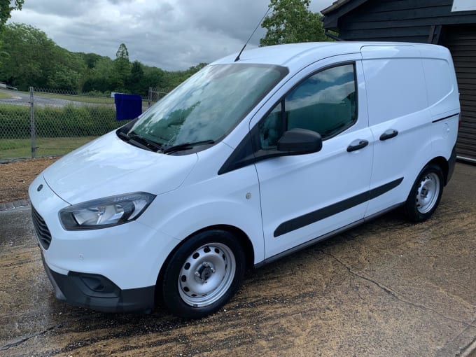 2025 Ford Transit Courier