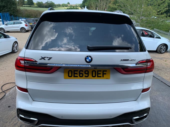 2025 BMW X7