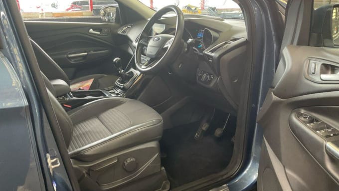 2025 Ford Kuga