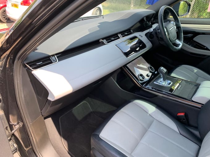 2025 Land Rover Range Rover Evoque