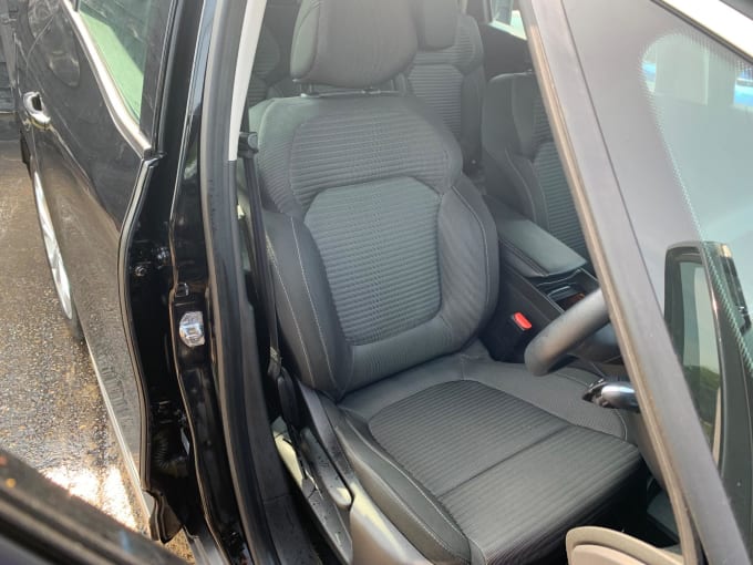 2025 Renault Grand Scenic