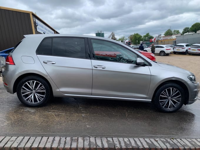 2025 Volkswagen Golf
