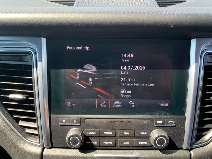 2025 Porsche Macan
