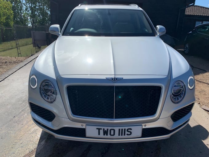 2025 Bentley Bentayga