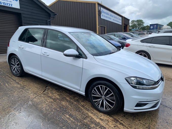 2025 Volkswagen Golf