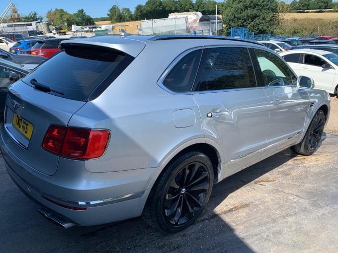 2025 Bentley Bentayga