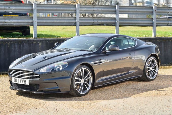 2025 Aston Martin Dbs