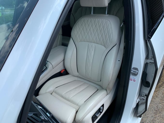 2025 BMW X7