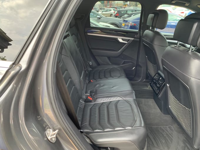 2025 Volkswagen Touareg