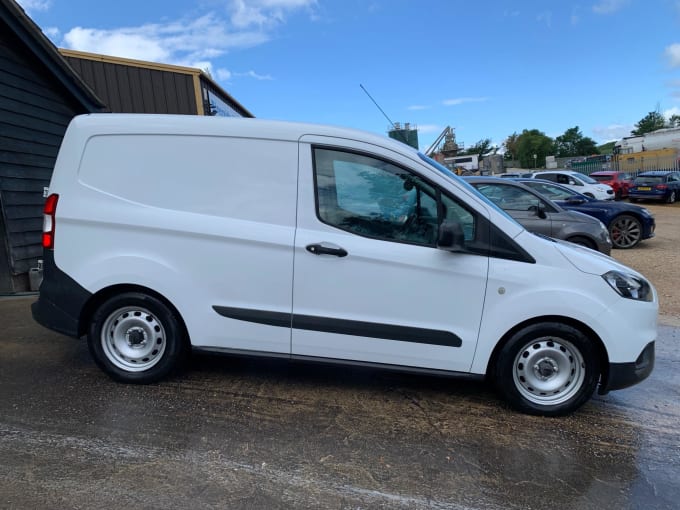2025 Ford Transit Courier