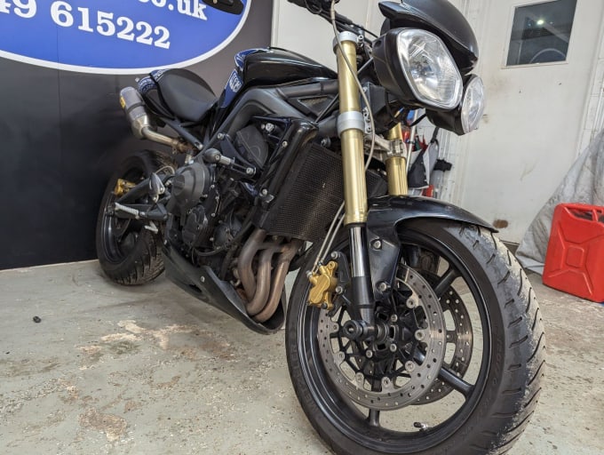 2024 Triumph Street Triple 675