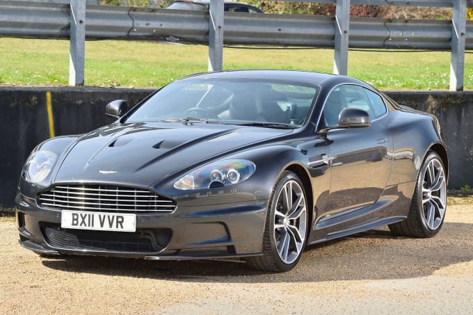 2025 Aston Martin Dbs