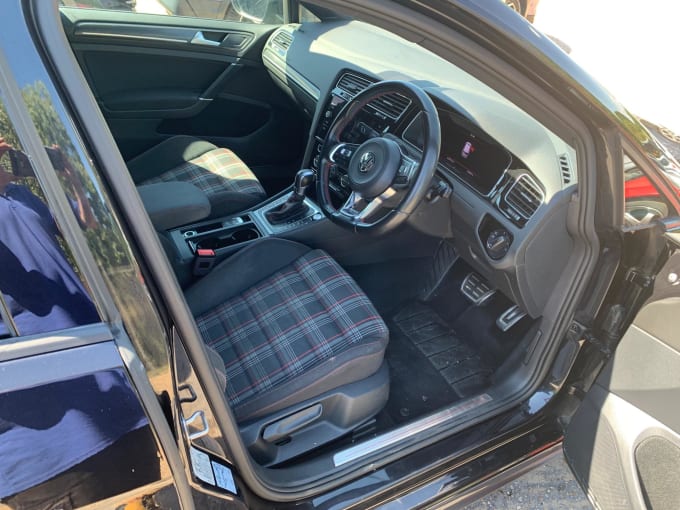 2025 Volkswagen Golf
