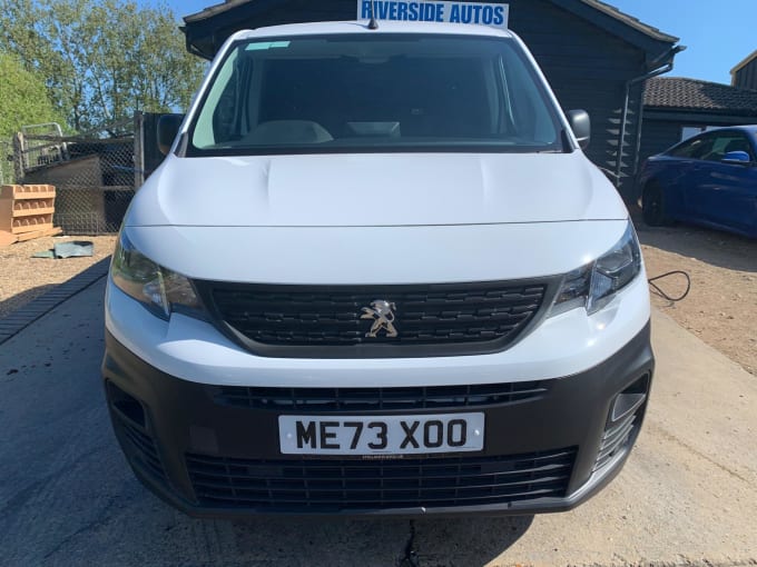 2025 Peugeot Partner