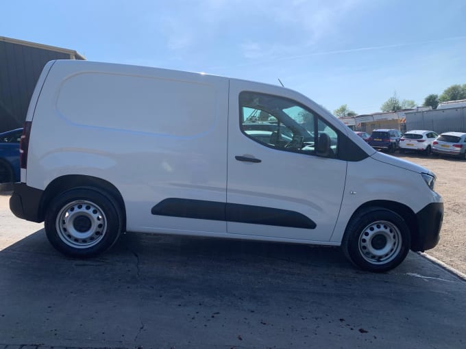 2025 Peugeot Partner