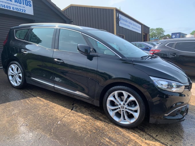 2025 Renault Grand Scenic