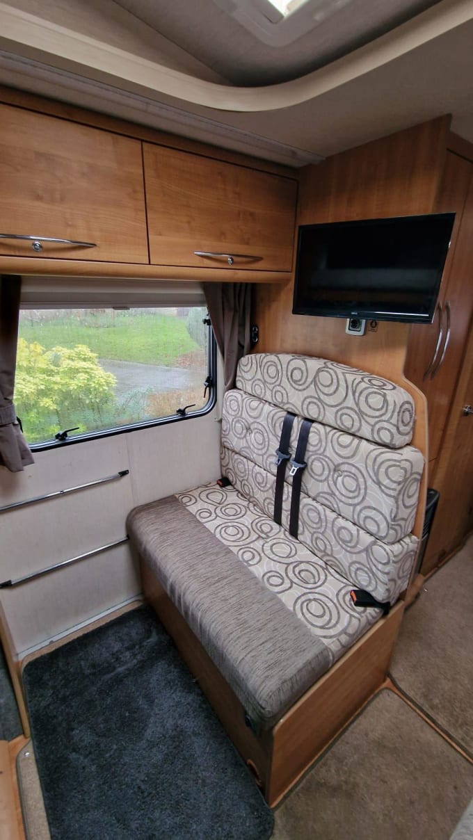 2025 Auto-trail Tribute 725