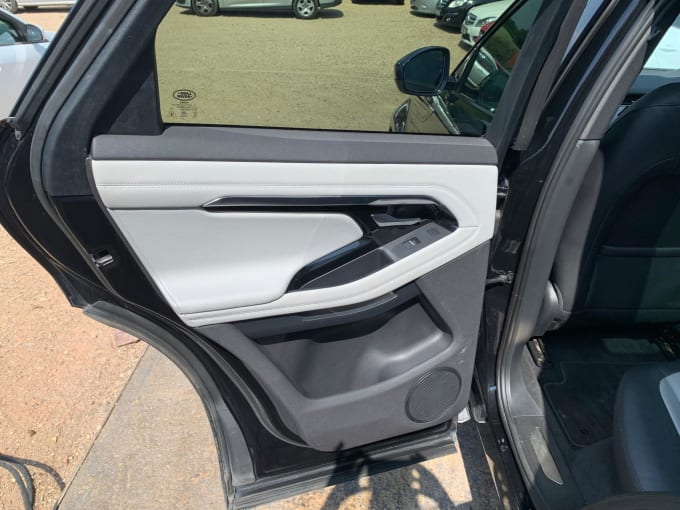 2025 Land Rover Range Rover Evoque