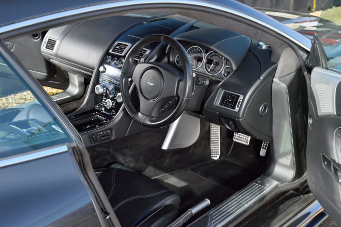 2025 Aston Martin Dbs