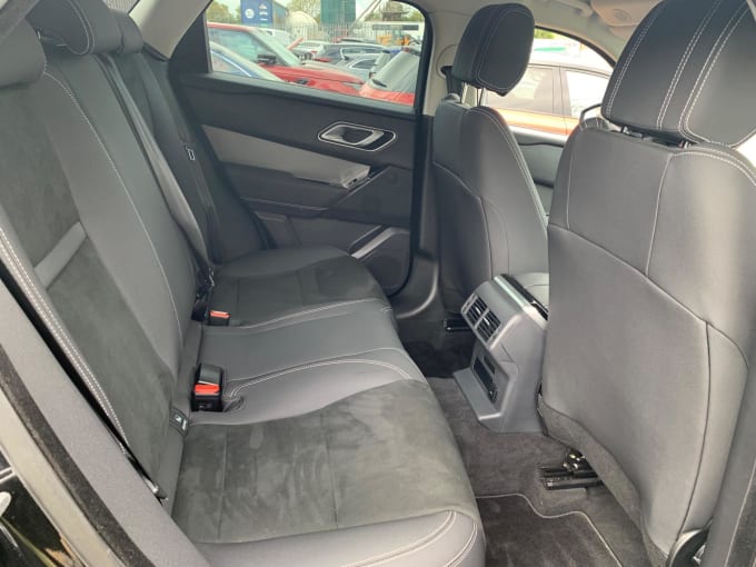 2025 Land Rover Range Rover Velar