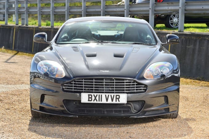 2025 Aston Martin Dbs