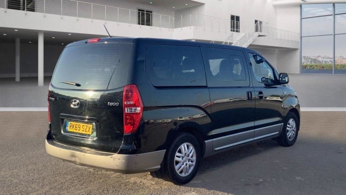 2025 Hyundai I800