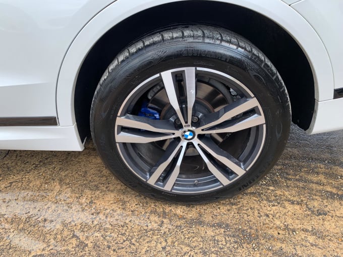 2025 BMW X7