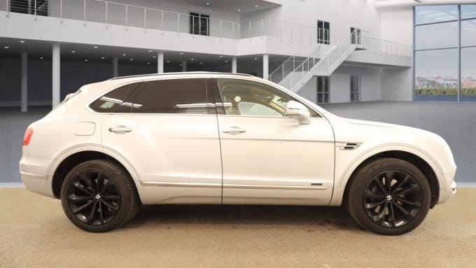 2025 Bentley Bentayga