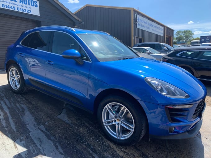 2025 Porsche Macan