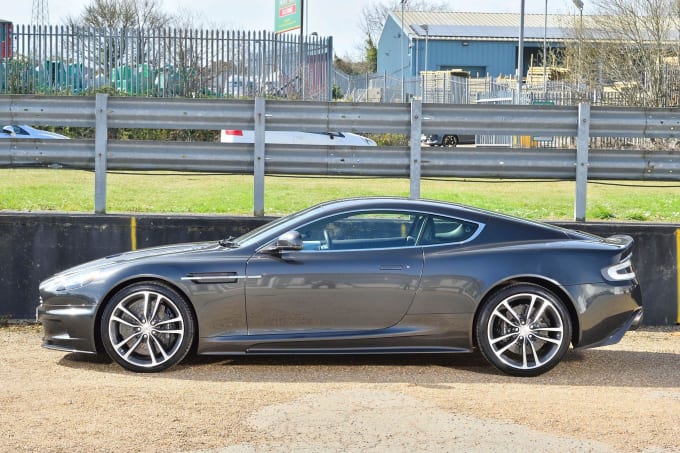 2025 Aston Martin Dbs