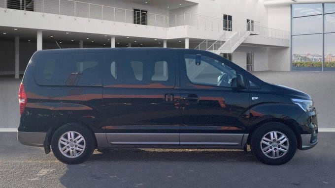 2025 Hyundai I800