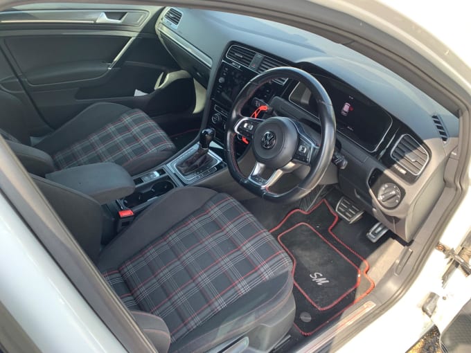 2025 Volkswagen Golf