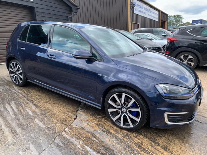 2025 Volkswagen Golf