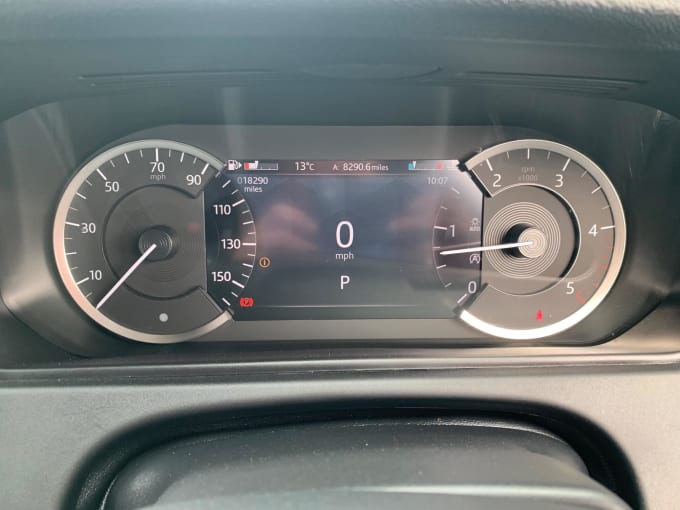 2025 Land Rover Range Rover Velar