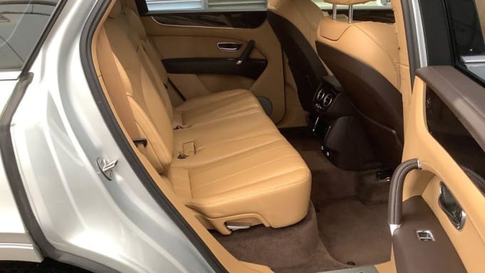 2025 Bentley Bentayga