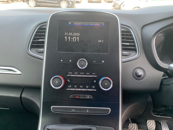 2025 Renault Grand Scenic