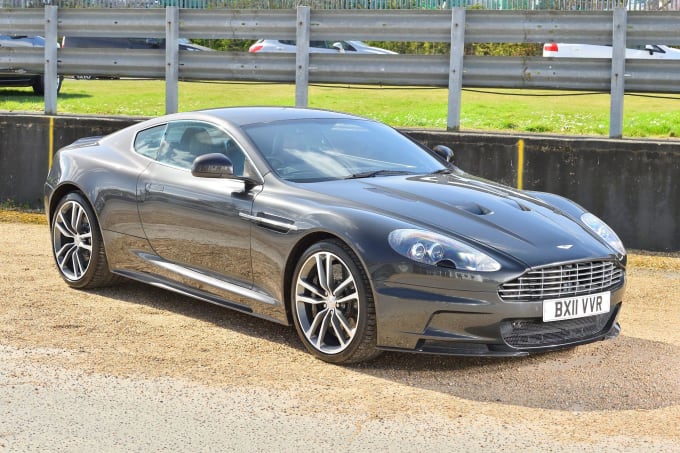 2025 Aston Martin Dbs