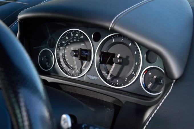 2025 Aston Martin Dbs
