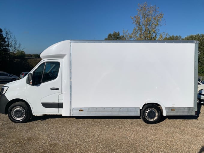 2024 Renault Master