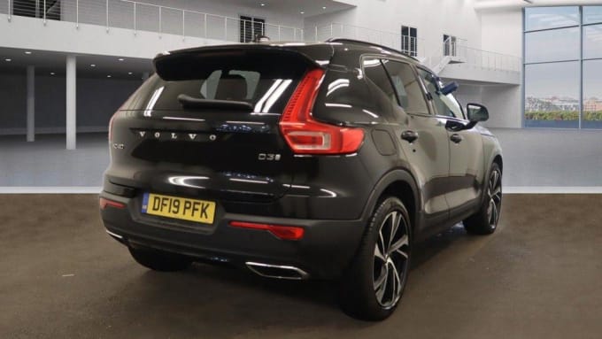 2025 Volvo Xc40