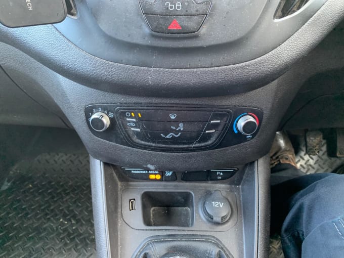 2025 Ford Transit Courier
