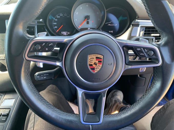 2025 Porsche Macan