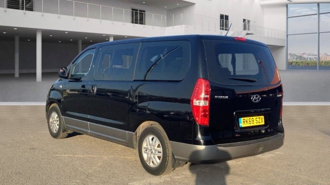 2025 Hyundai I800