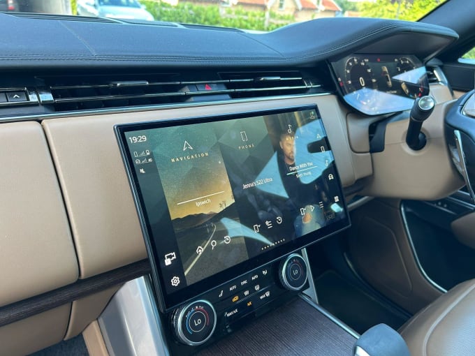 2025 Land Rover Range Rover